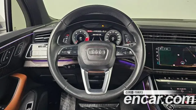 Audi Q7 2021 — фото 19