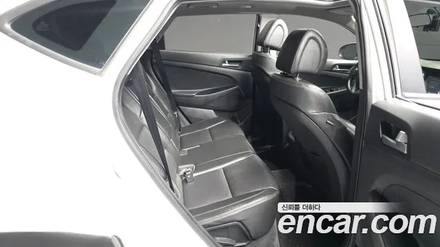 Hyundai Tucson 2018 — фото 12