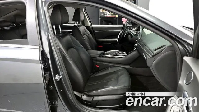 Hyundai Sonata 2021 — фото 17