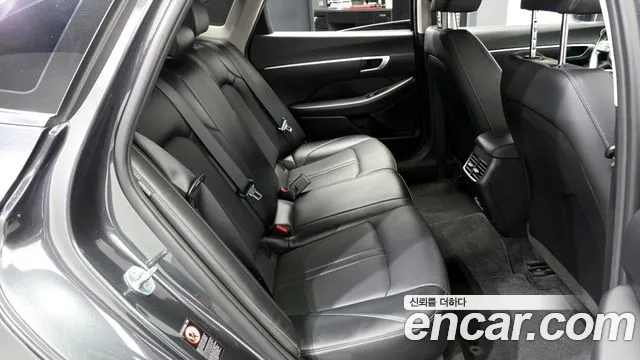 Hyundai Sonata 2021 — фото 18