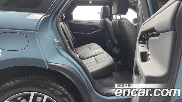 Land Rover Range Rover Evoque 2025 — фото 18