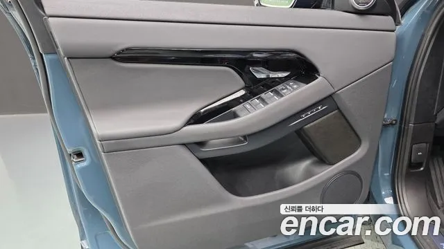 Land Rover Range Rover Evoque 2025 — фото 14