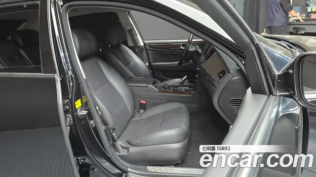 Hyundai Equus 2015 — фото 12