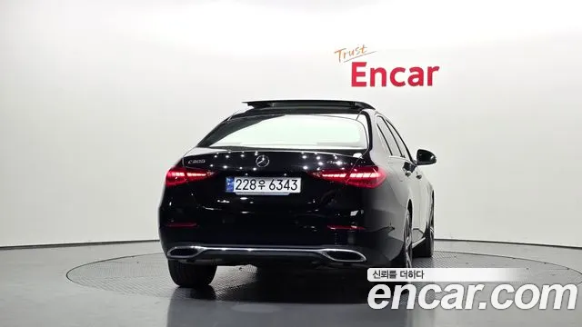 Mercedes-Benz C-Class 2023 — фото 4