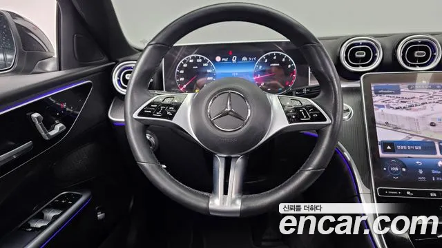 Mercedes-Benz C-Class 2023 — фото 19