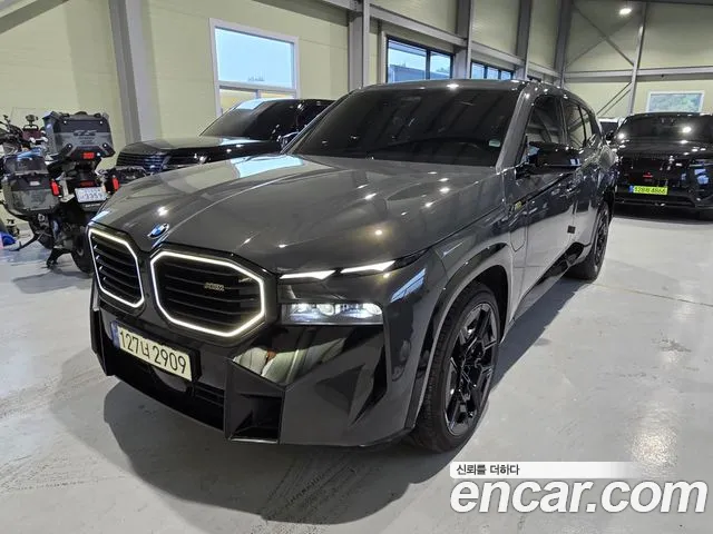 BMW XM 2023 — фото 1