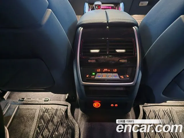 BMW XM 2023 — фото 14