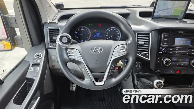 Hyundai Solati 2015 — фото 13