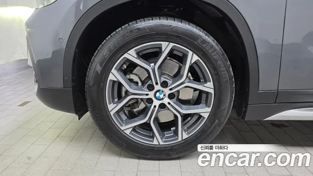 BMW X1 2022 — фото 5