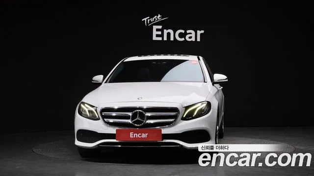 Mercedes-Benz E-Class 2017 — фото 3