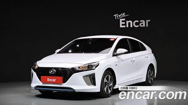 Hyundai Ioniq 2017 — фото 1