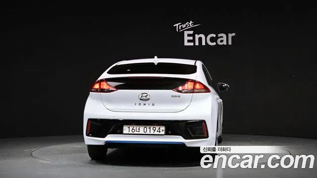 Hyundai Ioniq 2017 — фото 4
