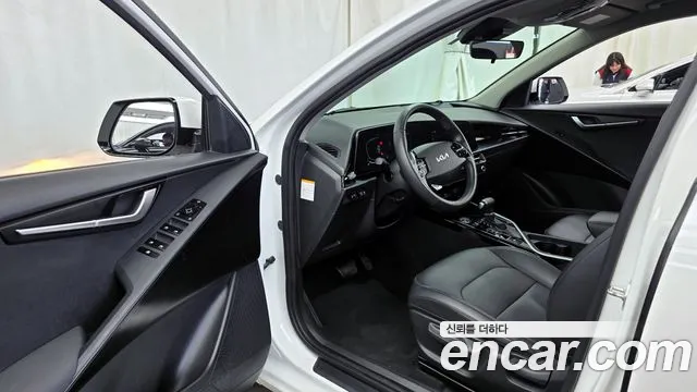 Kia Niro 2022 — фото 13