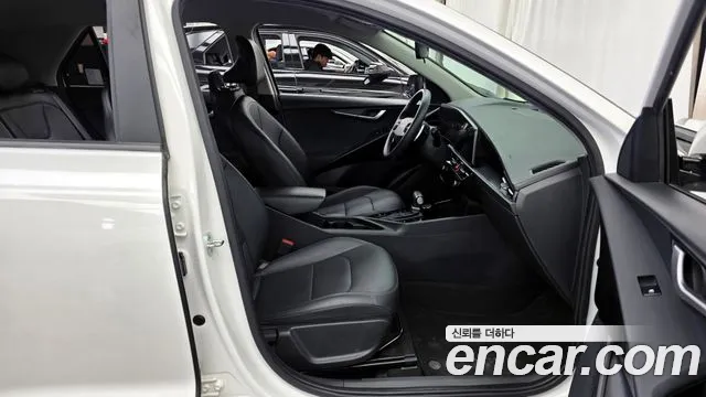 Kia Niro 2022 — фото 17