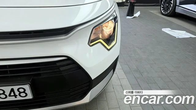 Kia Niro 2022 — фото 8