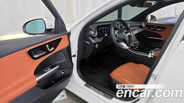Mercedes-Benz C-Class 2023 — фото 13