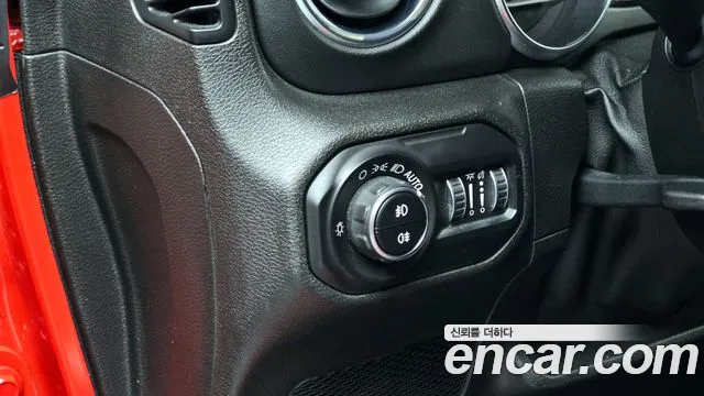 Jeep Wrangler 2019 — фото 20