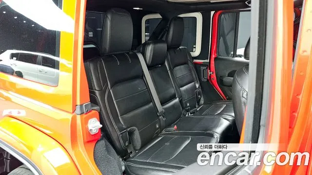 Jeep Wrangler 2019 — фото 16