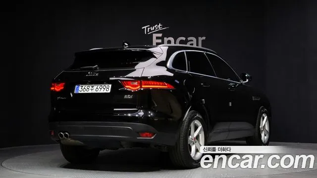 Jaguar F-PACE 2019 — фото 2
