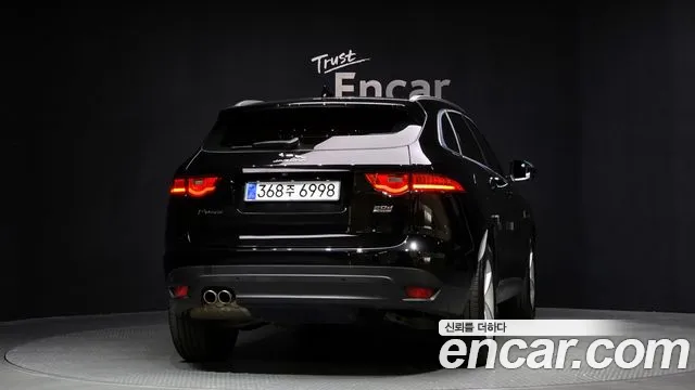Jaguar F-PACE 2019 — фото 4