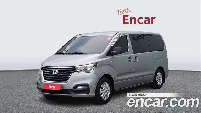 Hyundai Starex 2018 — фото 1
