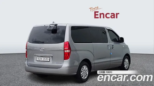 Hyundai Starex 2018 — фото 2