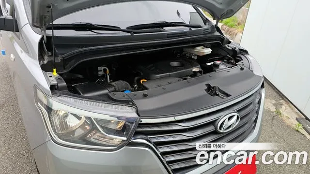Hyundai Starex 2018 — фото 6