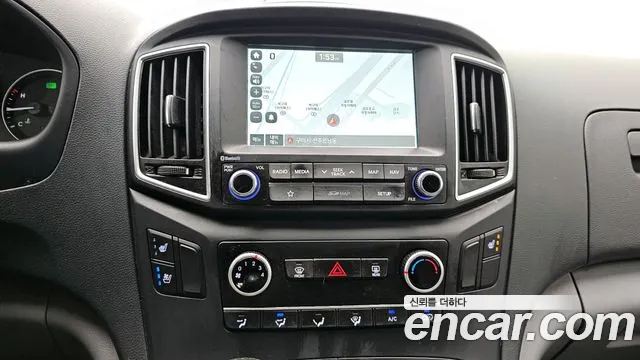 Hyundai Starex 2018 — фото 12