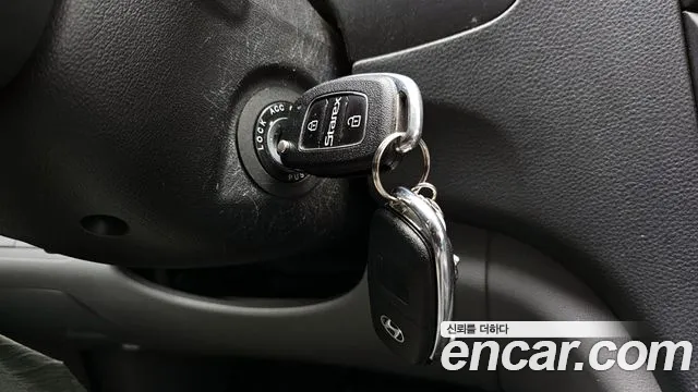 Hyundai Starex 2018 — фото 18