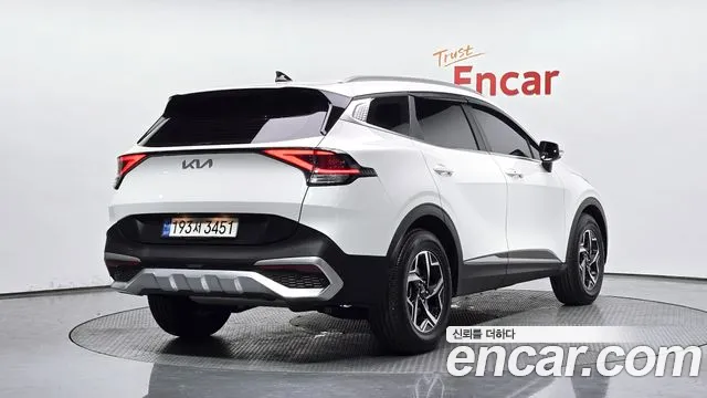 Kia Sportage 2023 — фото 1