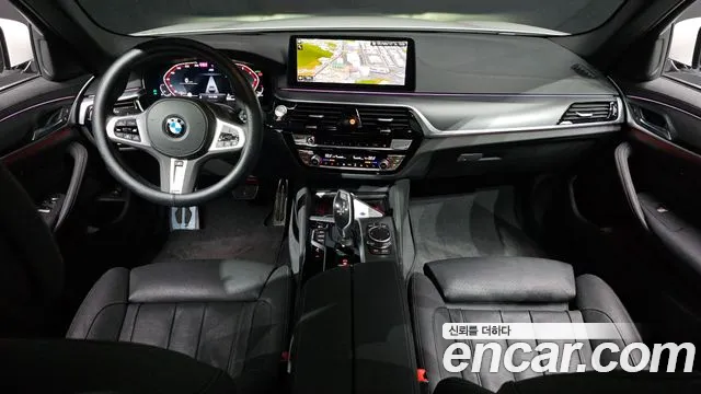 BMW 5-Series 2023 — фото 10