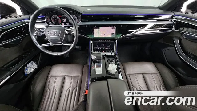 Audi A8 2021 — фото 10