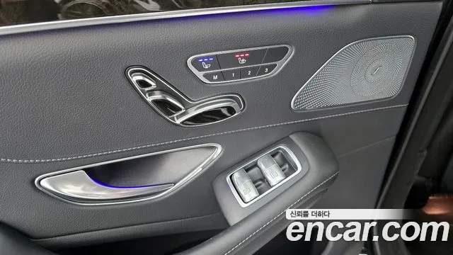 Mercedes-Benz S-Class 2016 — фото 17