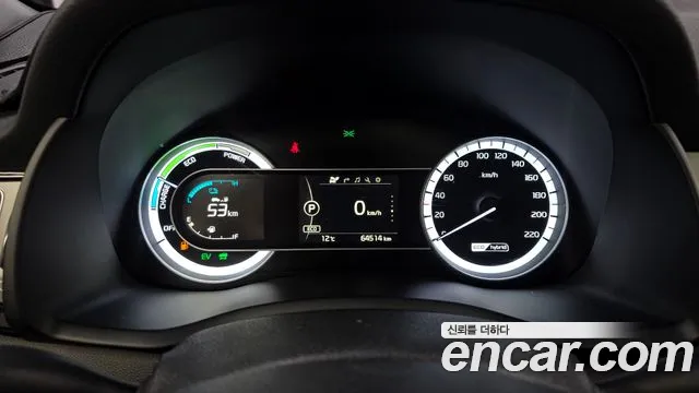 Kia Niro 2017 — фото 11