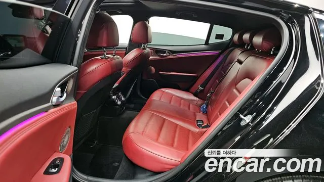 Kia Stinger 2018 — фото 16