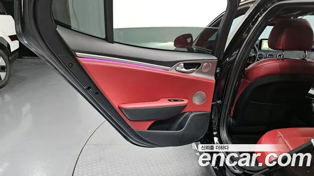 Kia Stinger 2018 — фото 14
