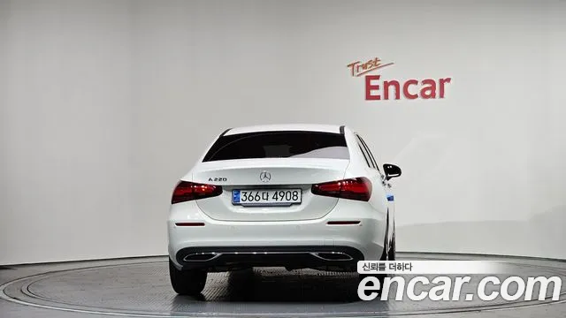 Mercedes-Benz A-Class 2024 — фото 4