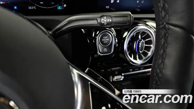 Mercedes-Benz A-Class 2024 — фото 12