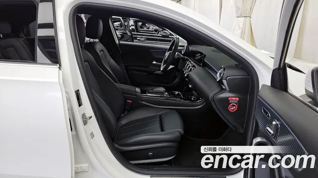 Mercedes-Benz A-Class 2024 — фото 17
