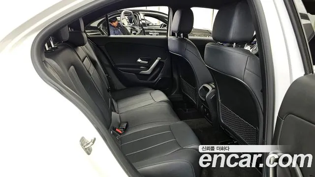 Mercedes-Benz A-Class 2024 — фото 18