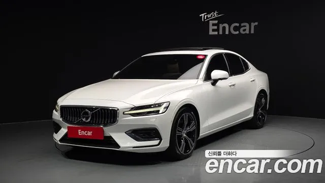 Volvo S60 2021 — фото 1