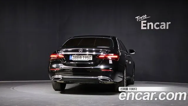 Mercedes-Benz E-Class 2021 — фото 4
