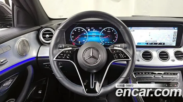 Mercedes-Benz E-Class 2021 — фото 19