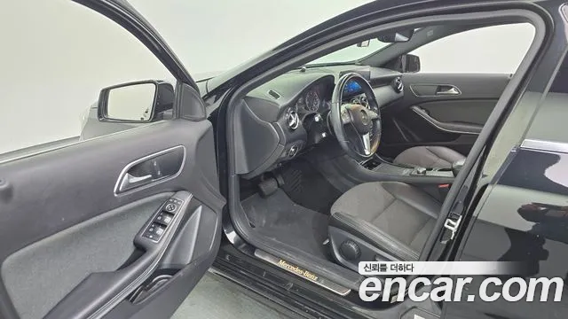 Mercedes-Benz A-Class 2014 — фото 10