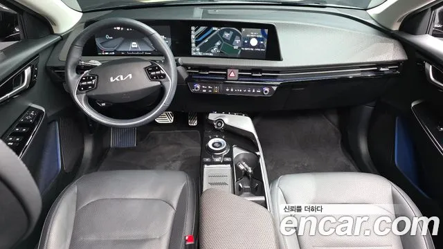 Kia EV6 2022 — фото 10