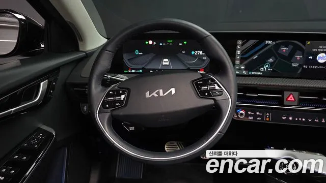 Kia EV6 2022 — фото 19