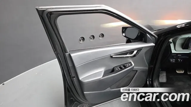 Kia EV6 2022 — фото 14