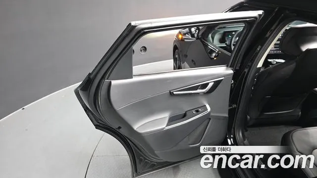 Kia EV6 2022 — фото 15
