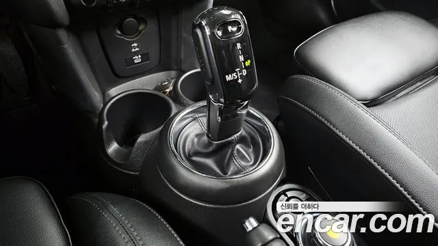 Mini Cooper 2021 — фото 12