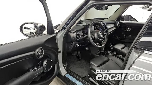 Mini Cooper 2021 — фото 13